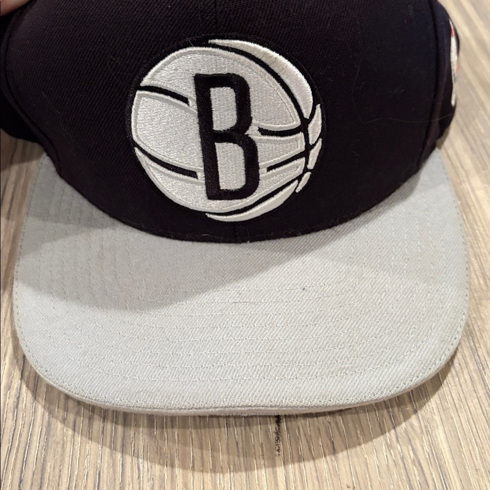 Mitchell & Ness Brooklyn Nets Snapback Hat Black Gray NBA - Picture 4 of 5